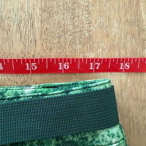 Outdoor Voices RekTrek mini skirt XL in green smoke marble - Picture 5 of 7